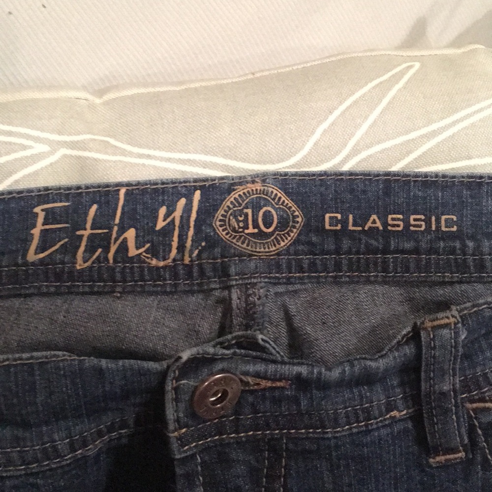 Ethyl Jeans 10 Classic bling detail boot cut - Picture 2 of 6